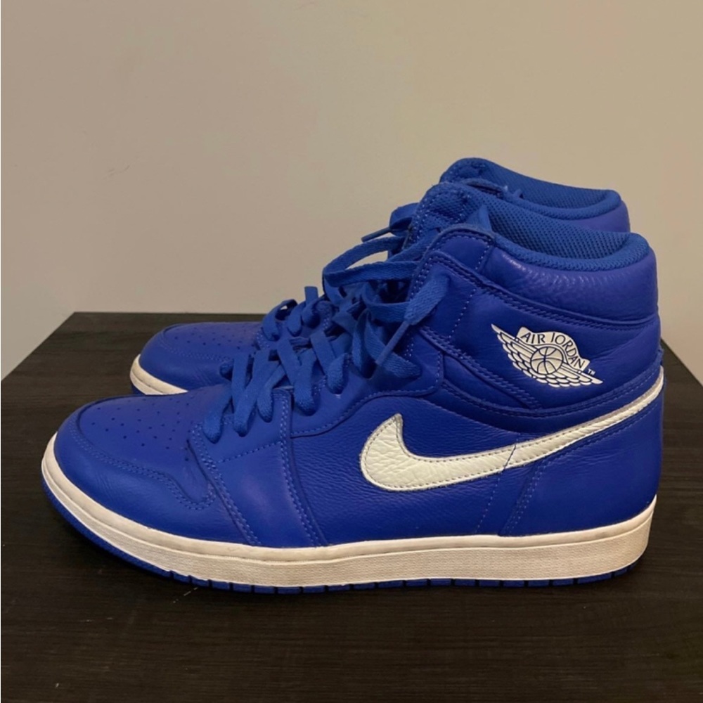 Jordan 1 hyper royal